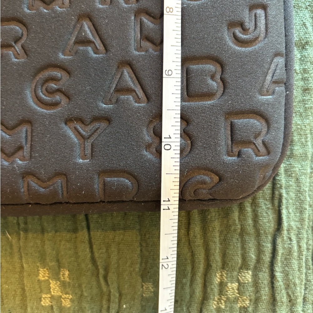 Marc Jacobs Embossed Black Laptop Case 14” - Picture 7 of 7